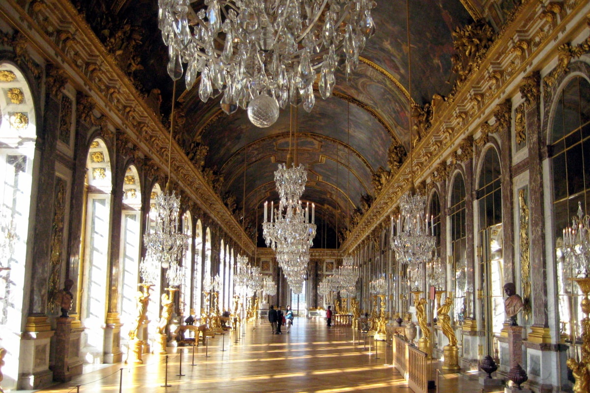 hall-mirrors-versaille-photograph