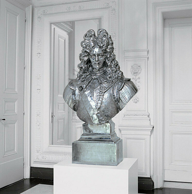 Louis XIV, by Jeff Koons, 1986. Source: Whitney Museum of American Art