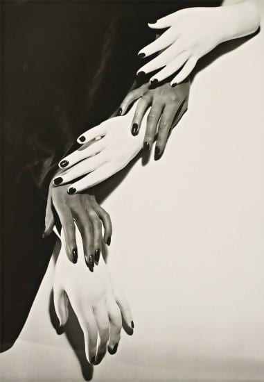 Horst P. Horst, Hands, New York, 1941, Silver gelatin print