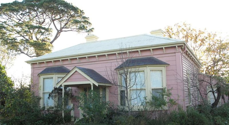 Original Heide farmhouse where Nolan painting most of his Ned Kelly series 