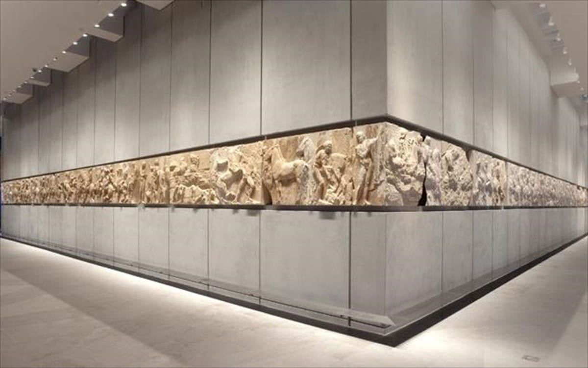 View of the west and south frieze of the Parthenon.(source – The Acropolis Museum – theacropolismuseum.gr)