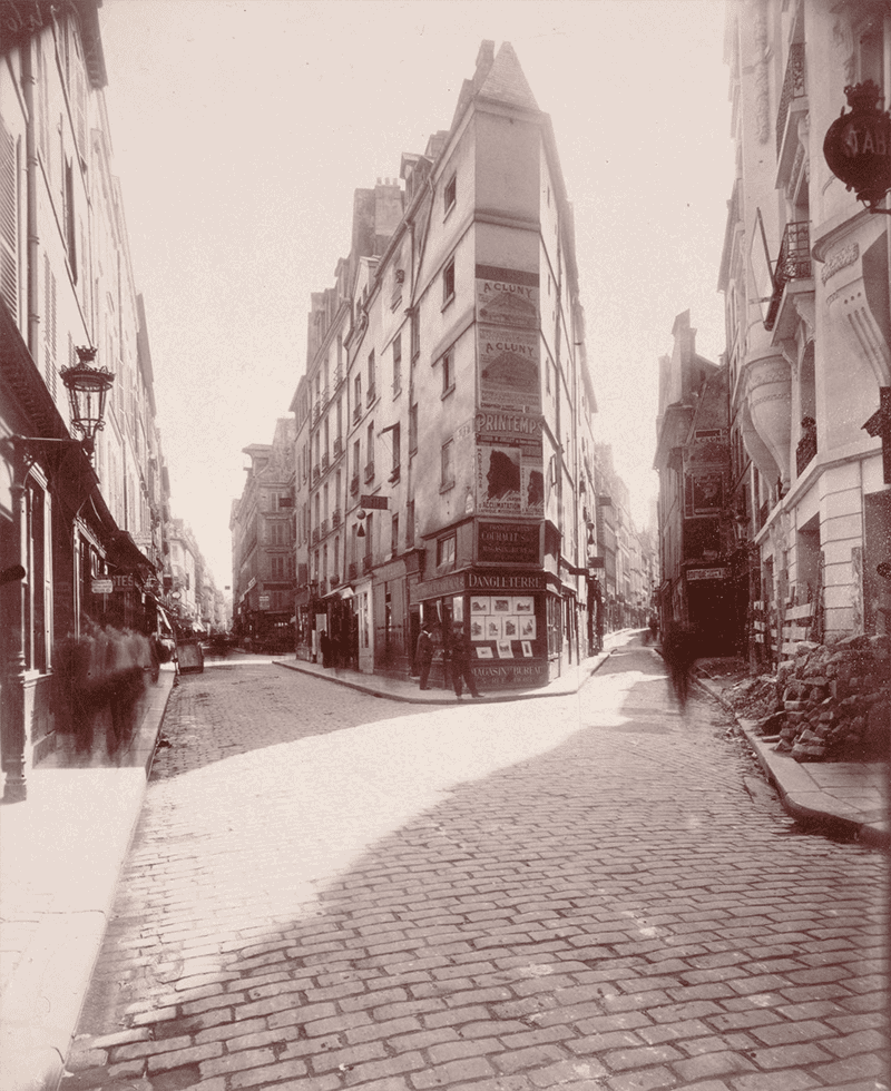 Eugène Atget, “Coin des rues de Seine et de l’Echaudé, 6ème arrondissement, Paris” (1911), albumen print, from the collection of the Musée Carnavalet (CC0 Paris Musées / Musée Carnavalet)