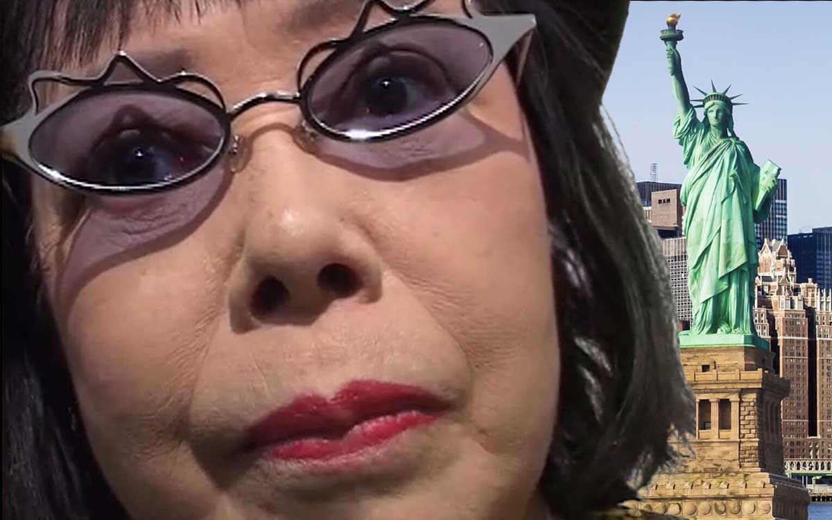 Photo of Yayoi Kusama, New York.
