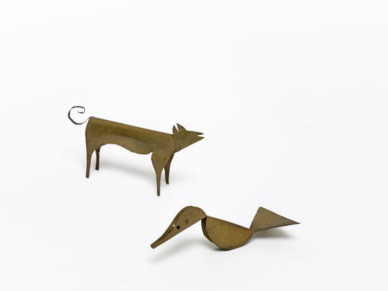 Alexander Calder’s Dog, 1909 and Duck, 1909, © 2017 Calder Foundation, New York / Artists Rights Society (ARS), New York. Photo by Tom Powel Imaging.