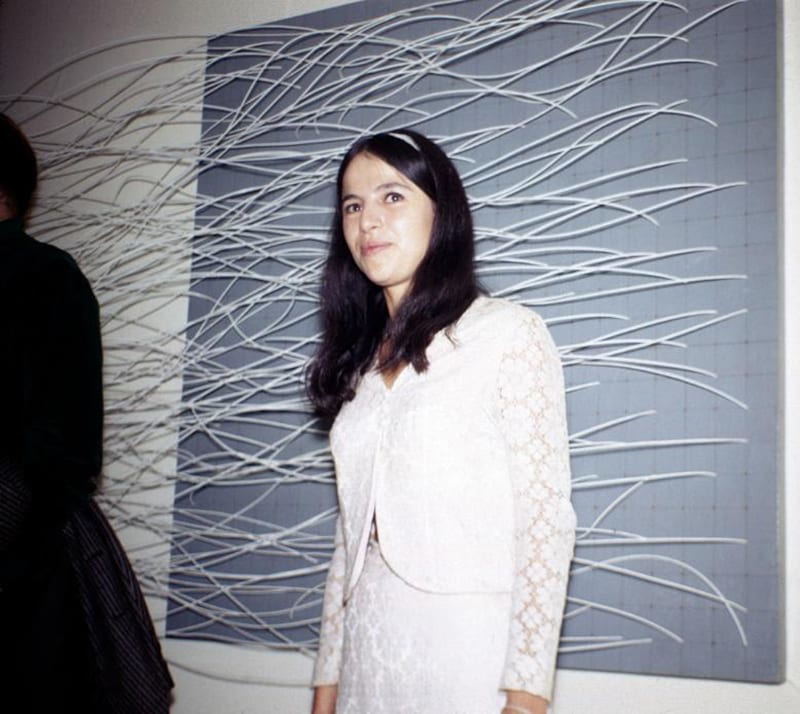Eva Hesse at the opening reception for Eccentric Abstraction, 1966 (photo by Norman Goldman, courtesy Zeitgeist Films)