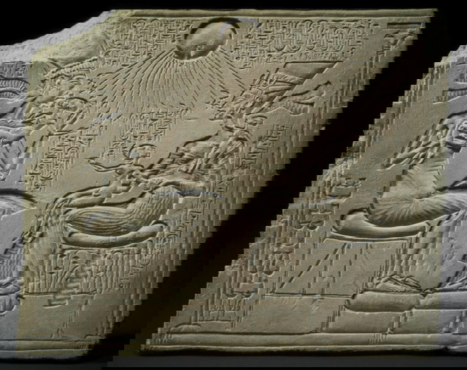 Akhenaten, Nefertiti and three of their daughters