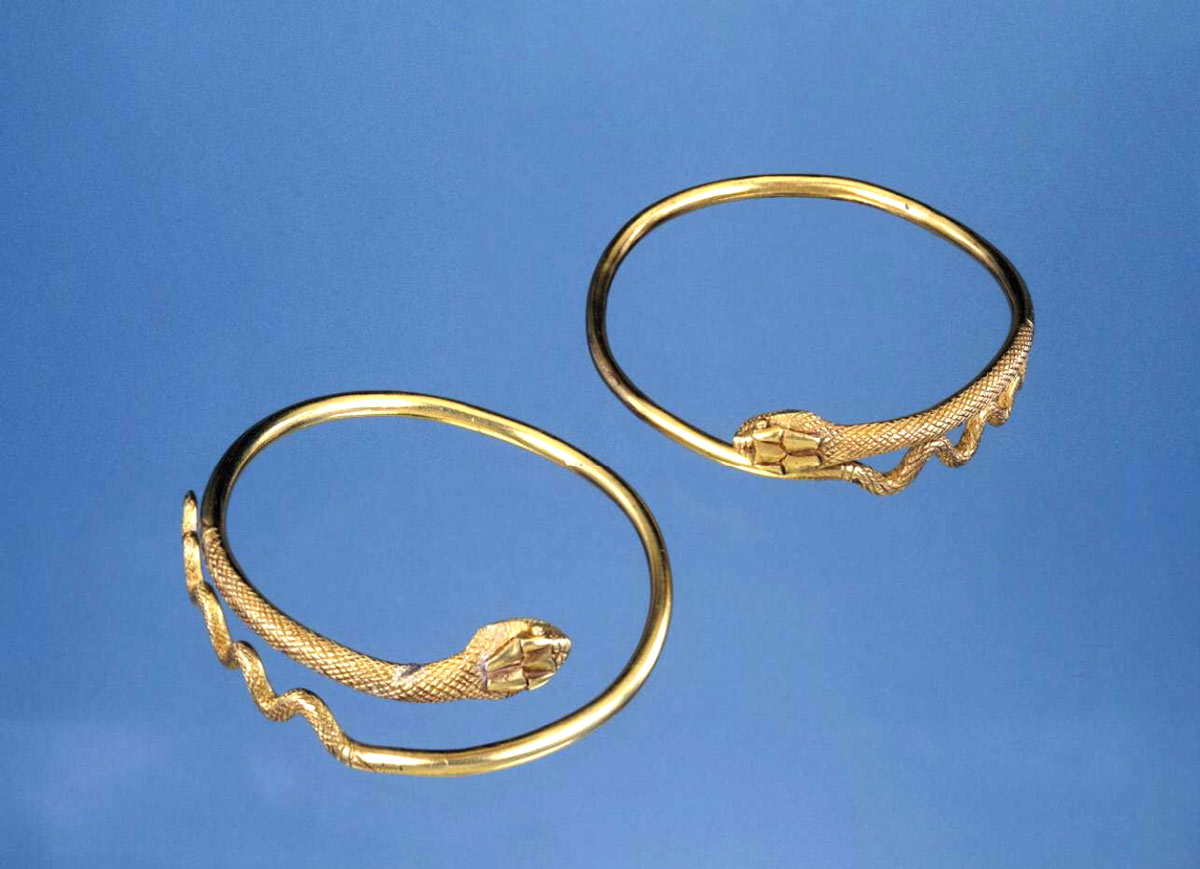 Gold serpent arm bracelets, Ptolemaic Egypt. Source: British Museum