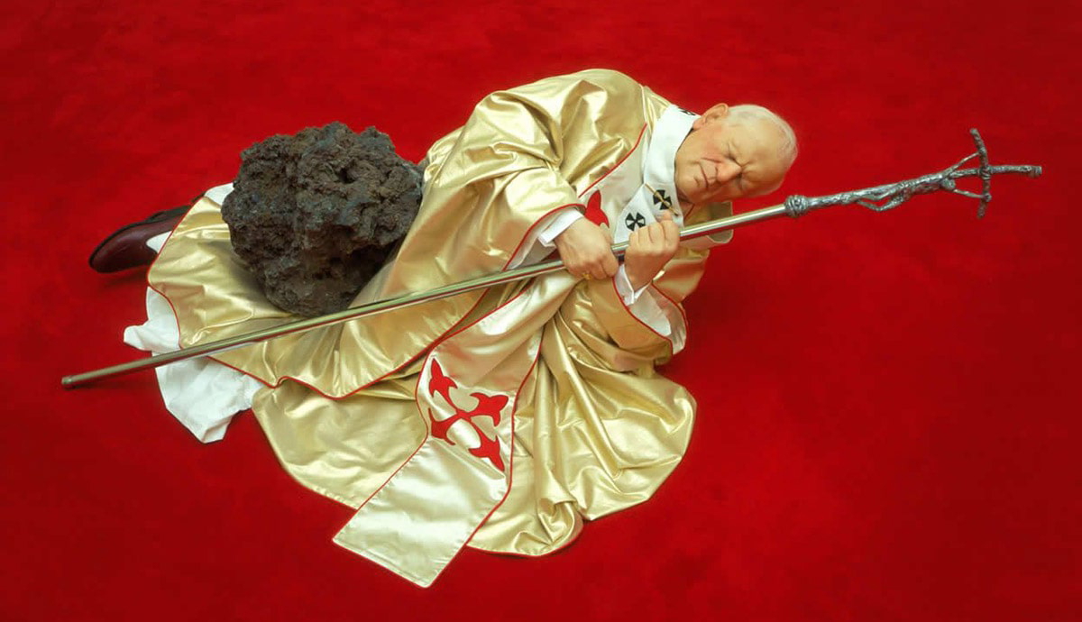 La Nona Ora, Maurizio Cattelan, 1999
