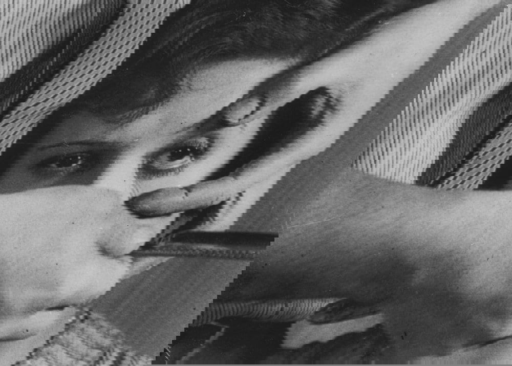 Clip from Le Chien Andalou by Luis Buñuel, 1929, Surrealism art