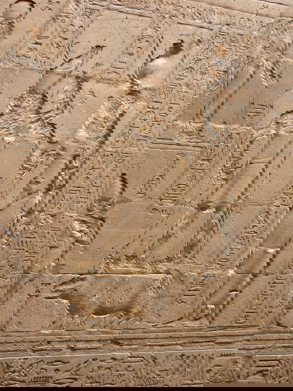 horus spearing seth edfu temple