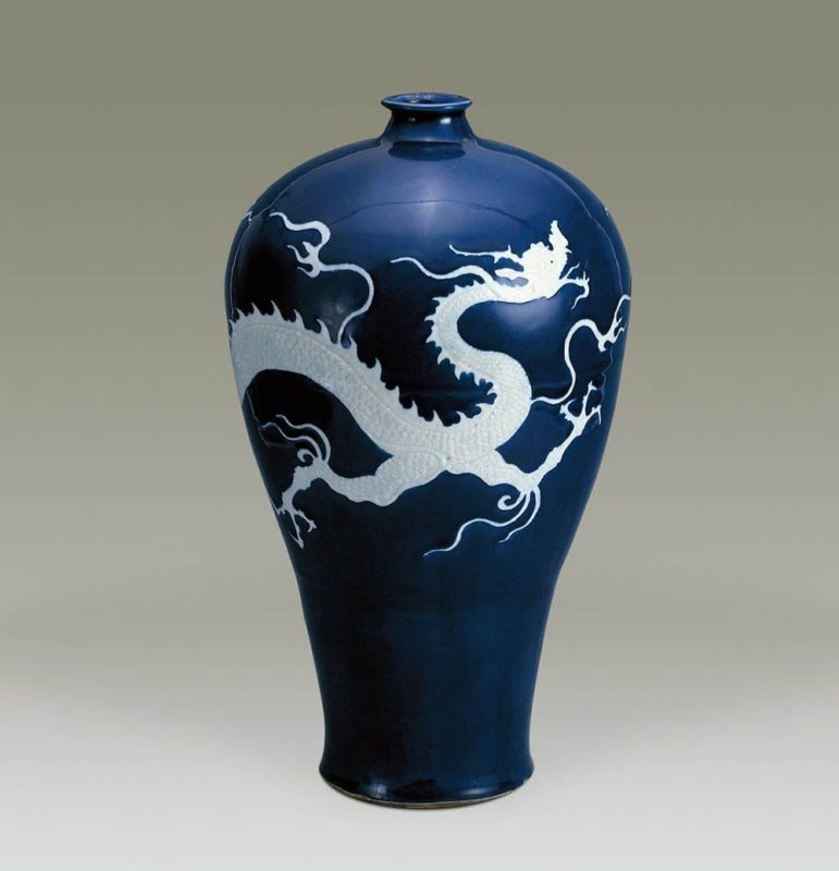 meiping vase white dragon