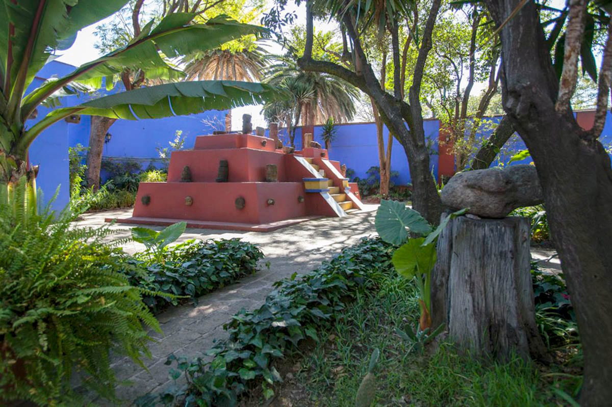 the pyramid museo frida kahlo