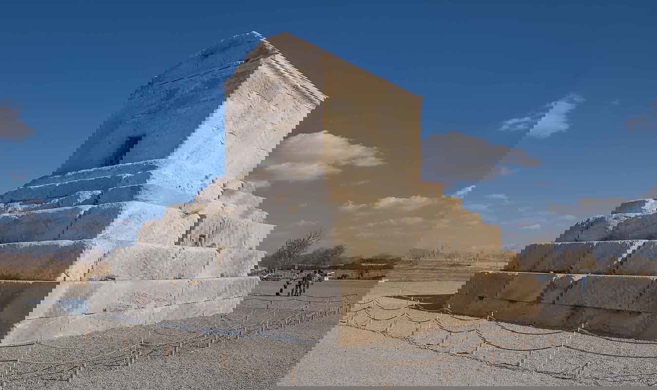 tomb cyrus the great