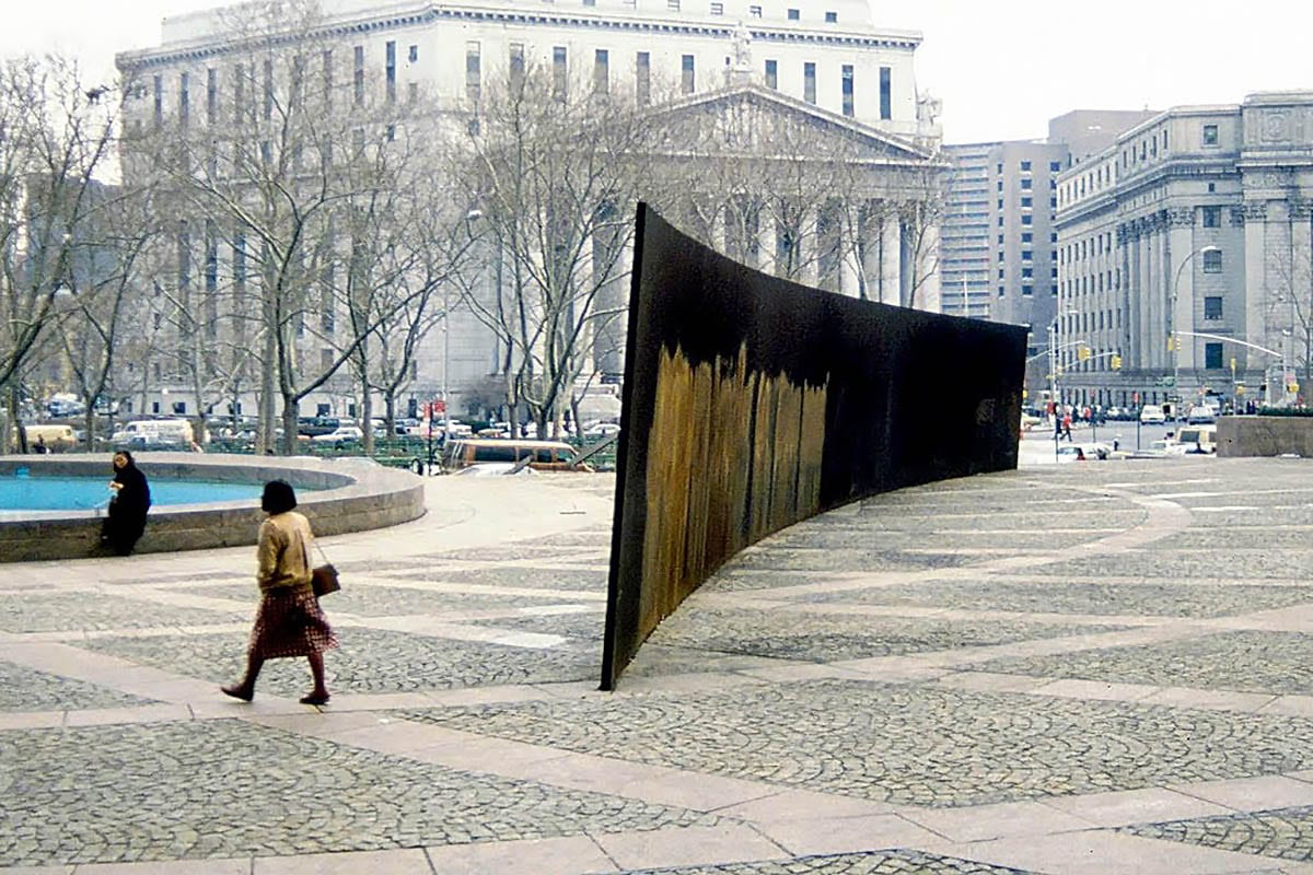 tilted arc serra