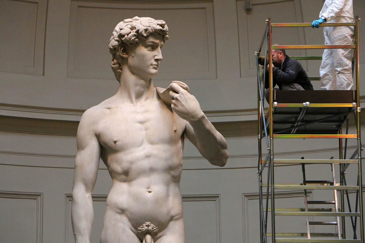statue david michelangelo