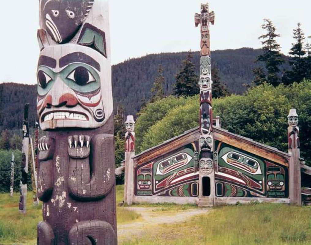 tlingit totem pole community house