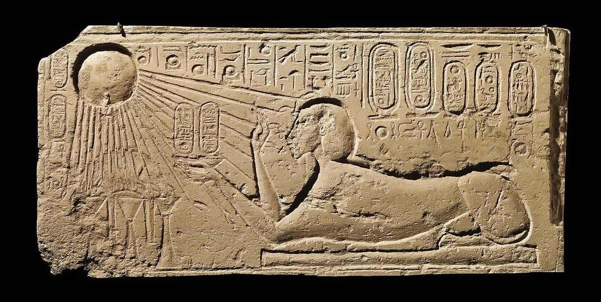 relief akhenaten as sphinx