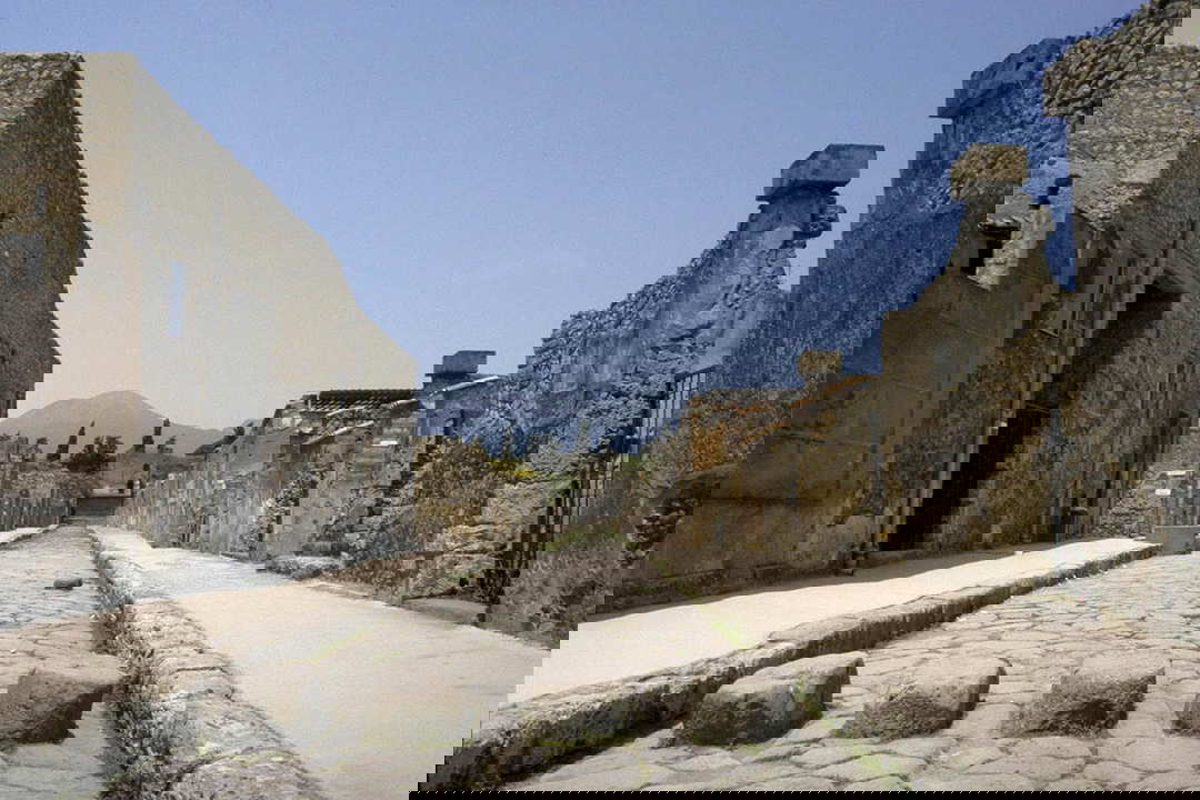 10 Ancient Roman Inventions That Will Surprise You