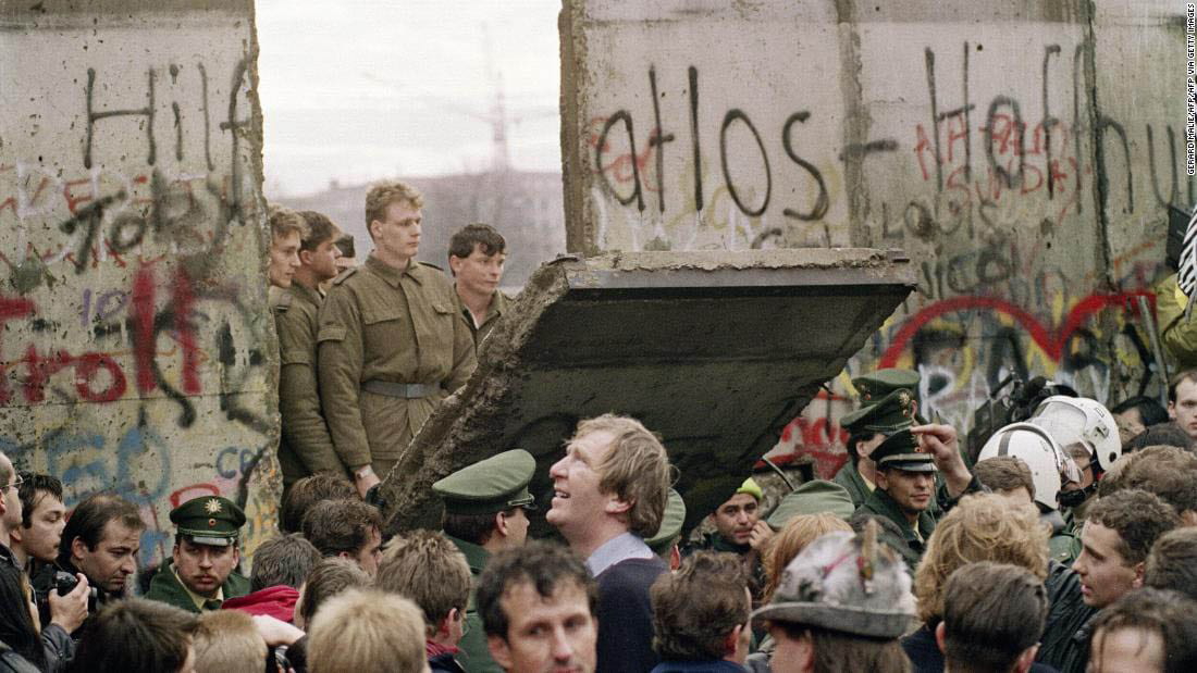 fall of the berlin wall