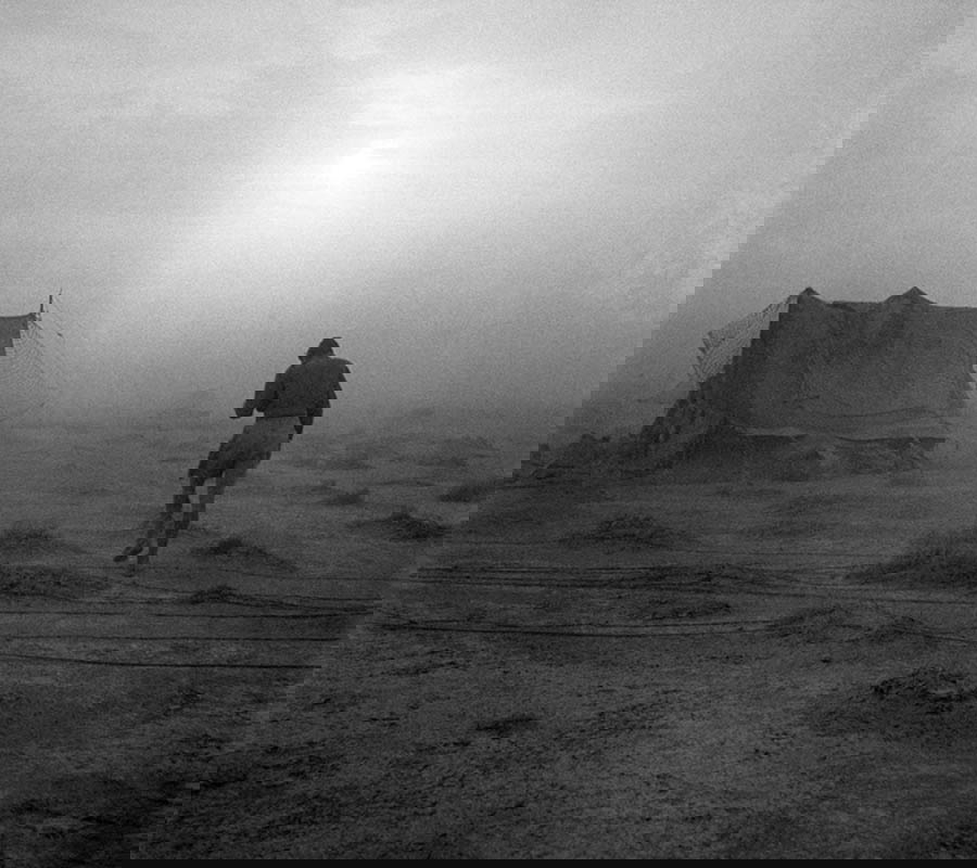 western desert sandstorm soldier cecil beaton