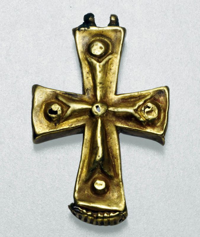 gold cros reliquary