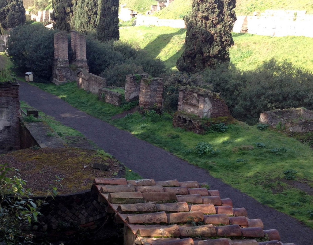 tombs on the road leading to pompeii