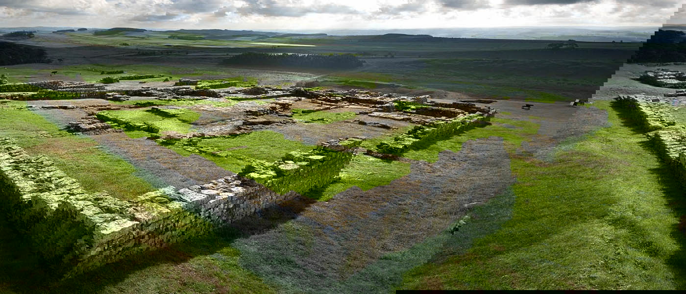 hadrians wall remains england