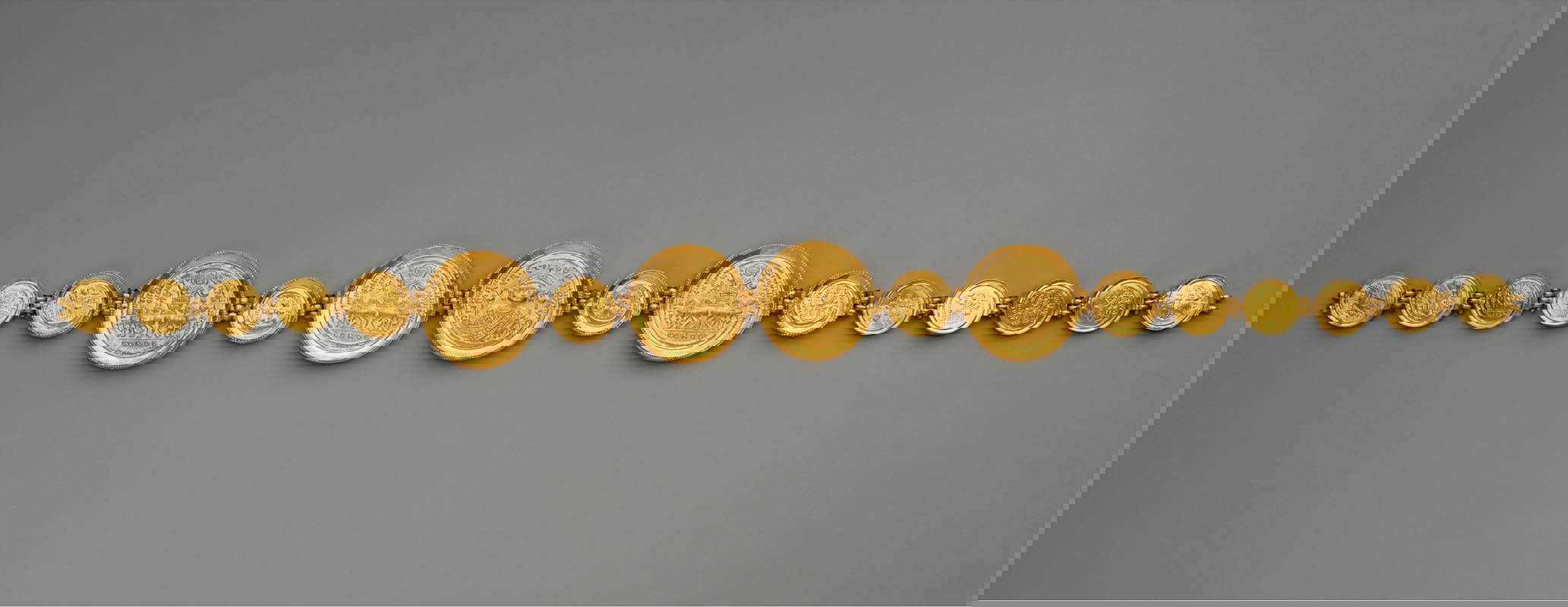 girdle with coins