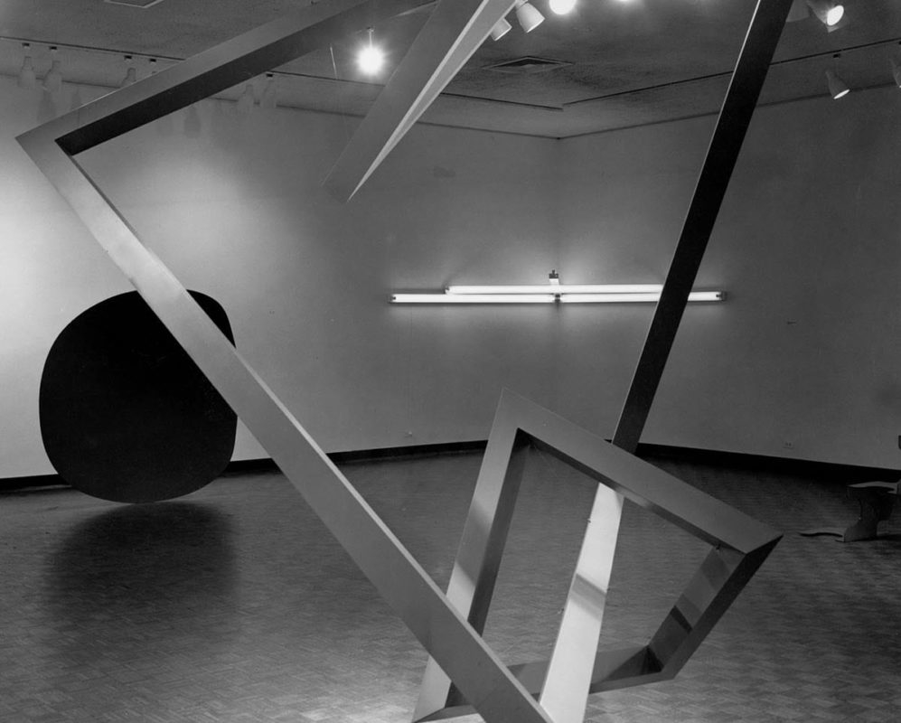 primary structures american british sculptors