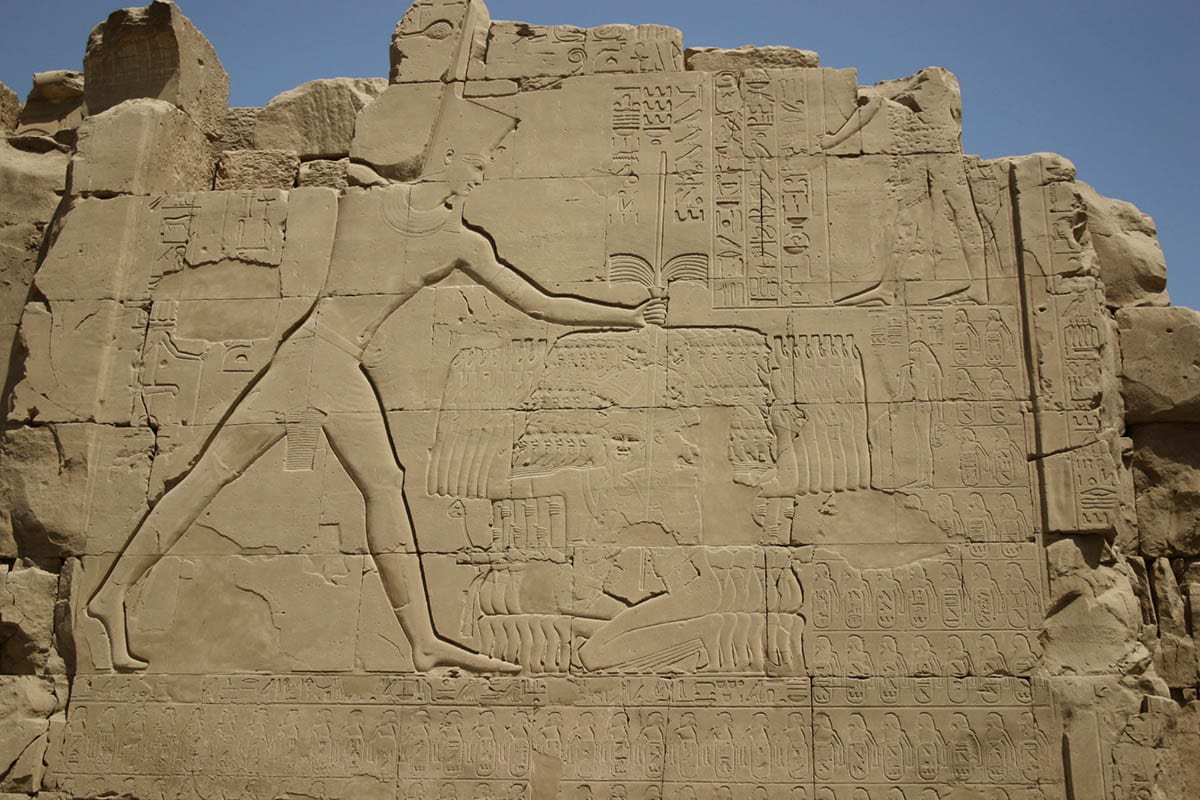 thutmose iii smiting enemies karnak