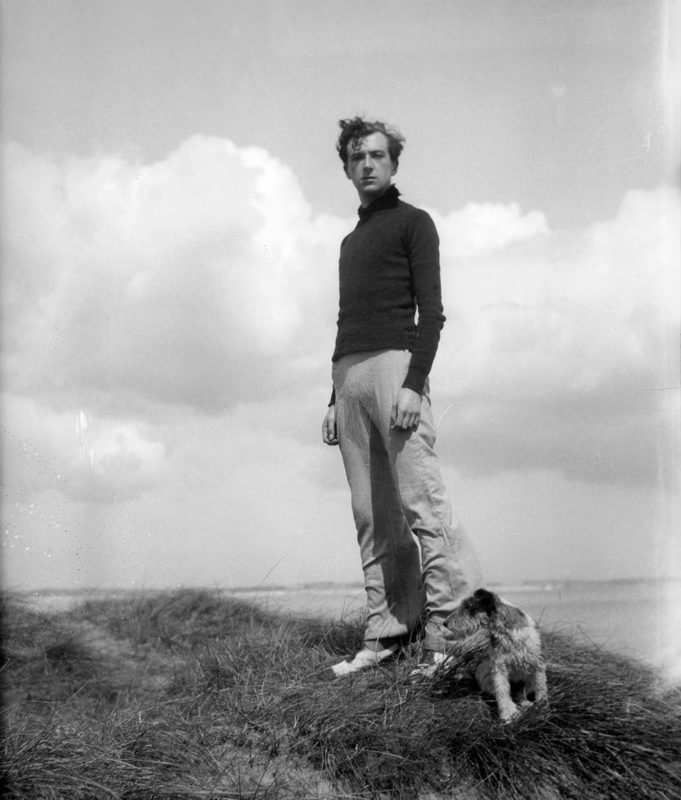 young cecil beaton photograph