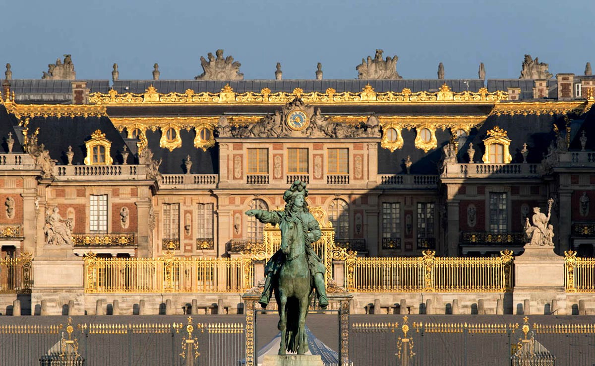 equestrian statue louis xiv versailles