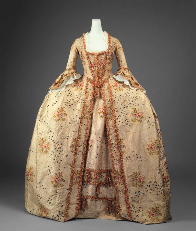 robe a la francaise gown
