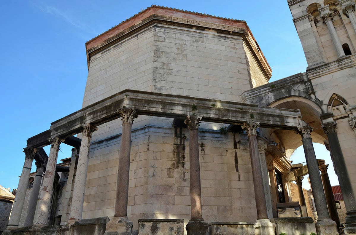 mausoleum of diocletian