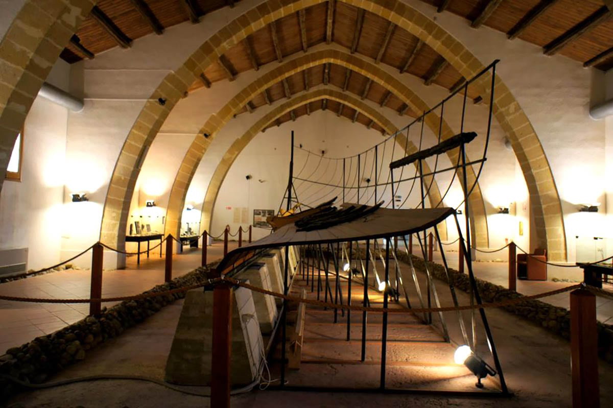 ancient phoenicia ship