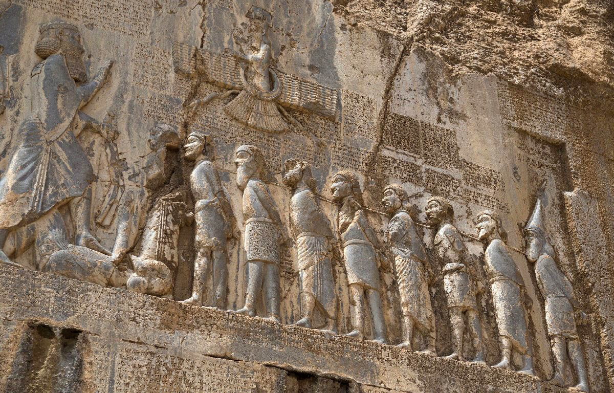 darius king achaemenid bas relief behistun