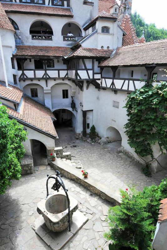 Here Are 5 Of The World’s Most Impressive Medieval Castles