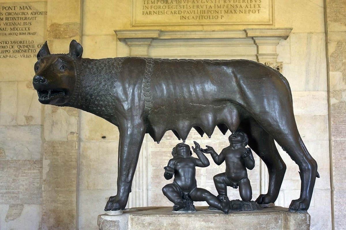 romulus and remus statue