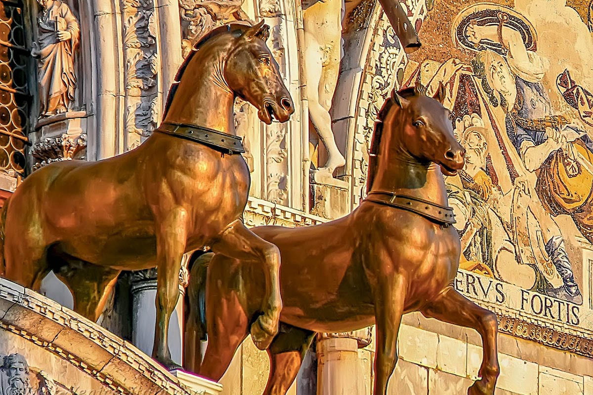 horse of st mark hippodrome
