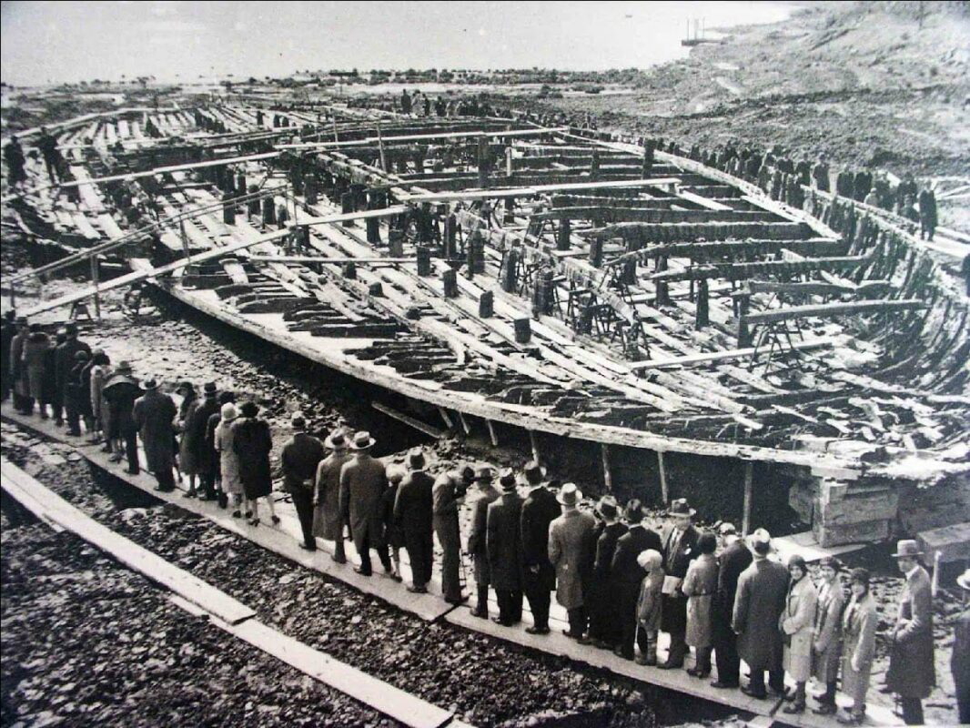 Italians viewing emperor Caligula’s Nemi ships in 1932 (the ships were destroyed in the Allied bombing in 1944)
