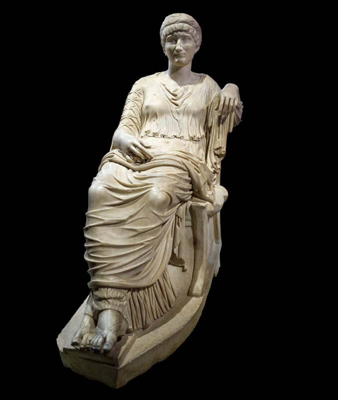 statue of empress helena