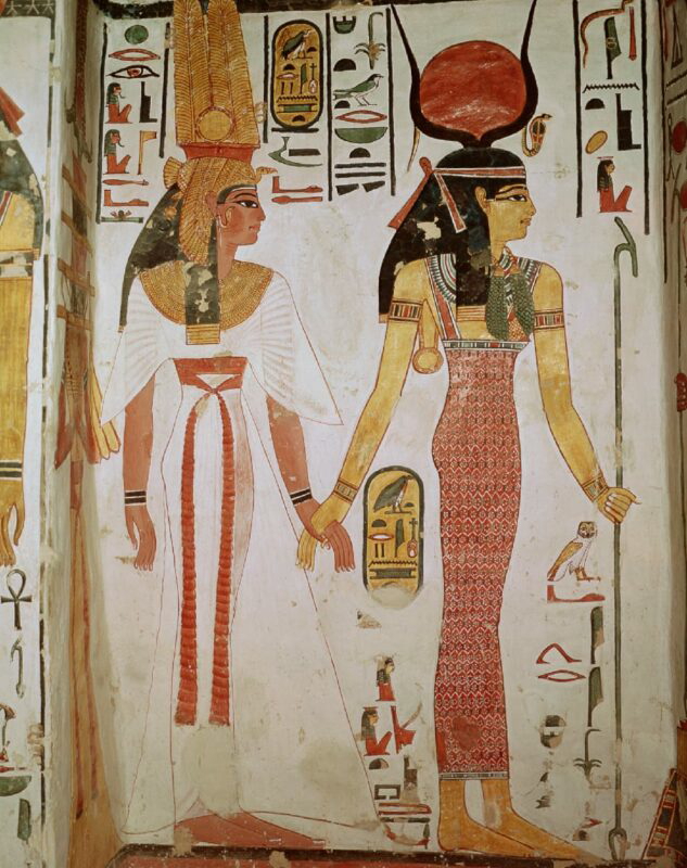 queen nefertiti and isis