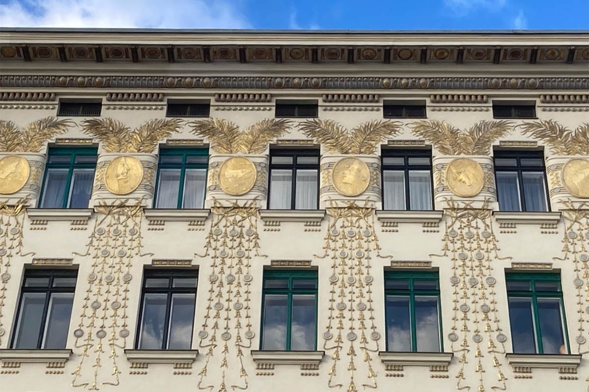 detail medallion house otto wagner