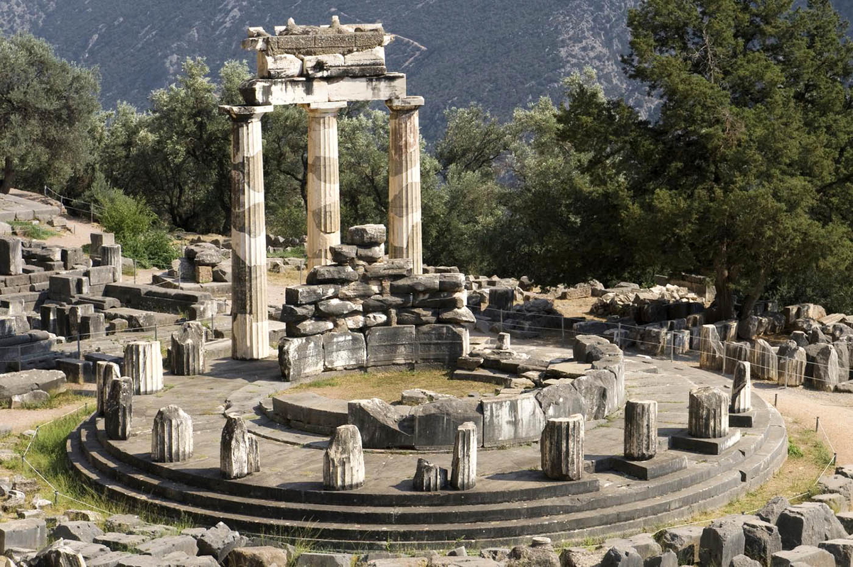 ancient greece delphi ruins temple pythian oracle