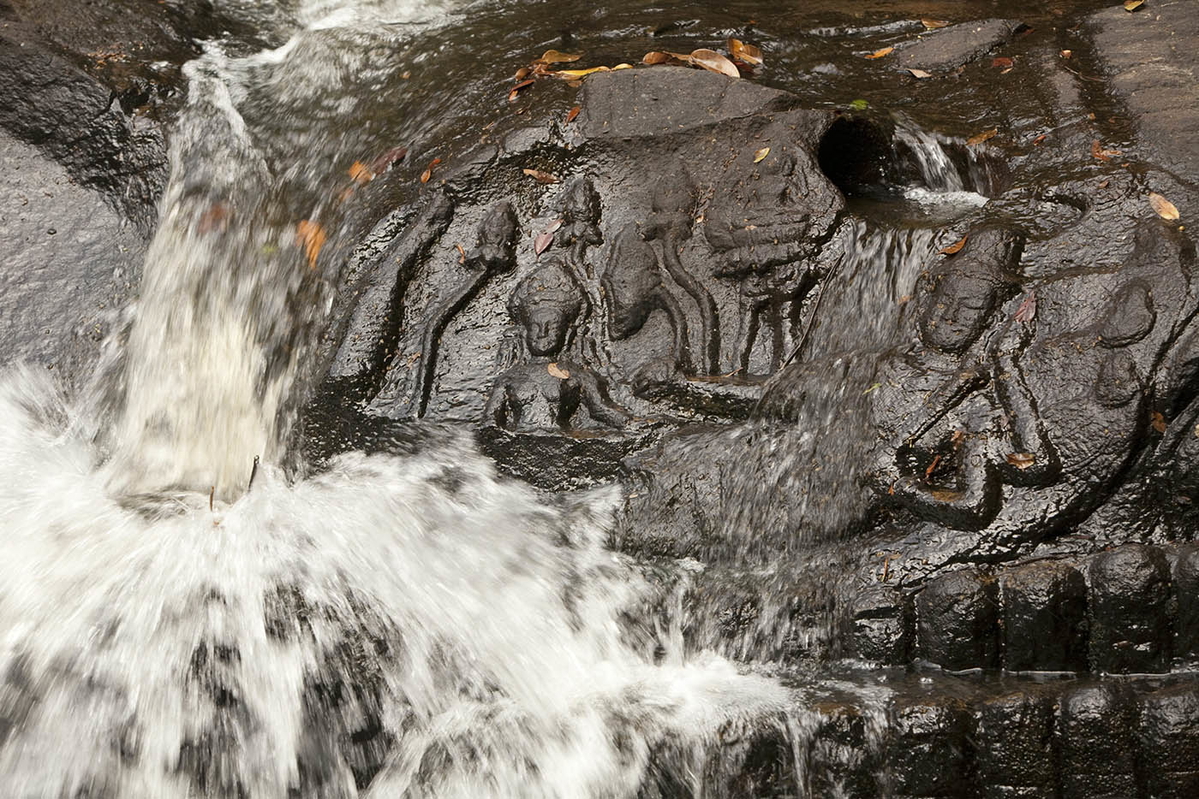 kbal spean sacred carvings