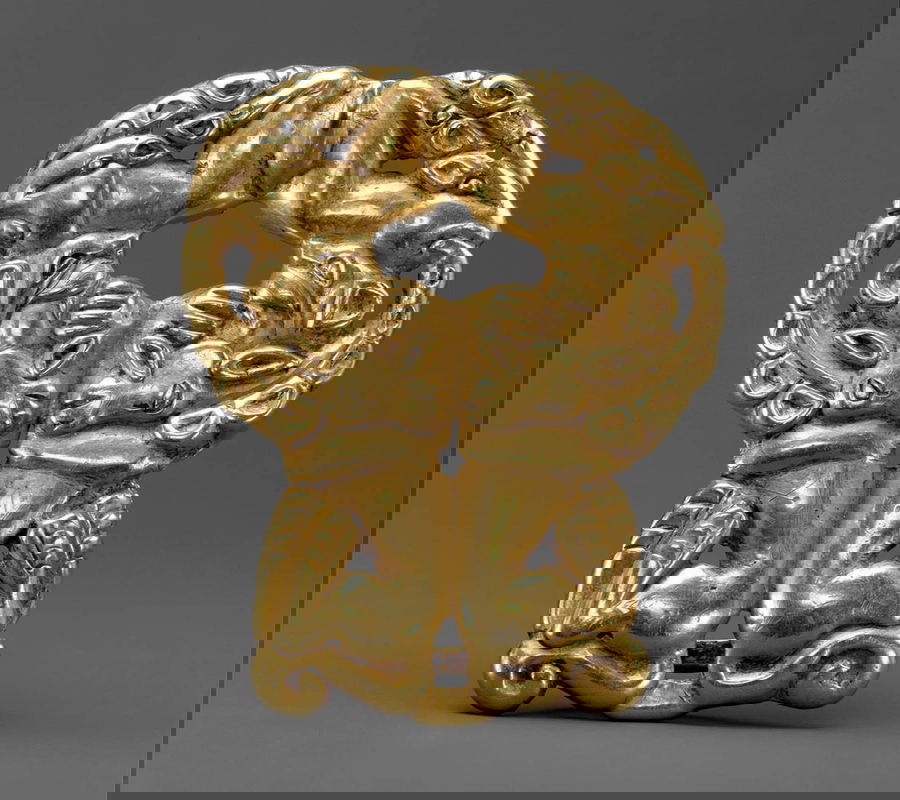 xiongnu belt buckle