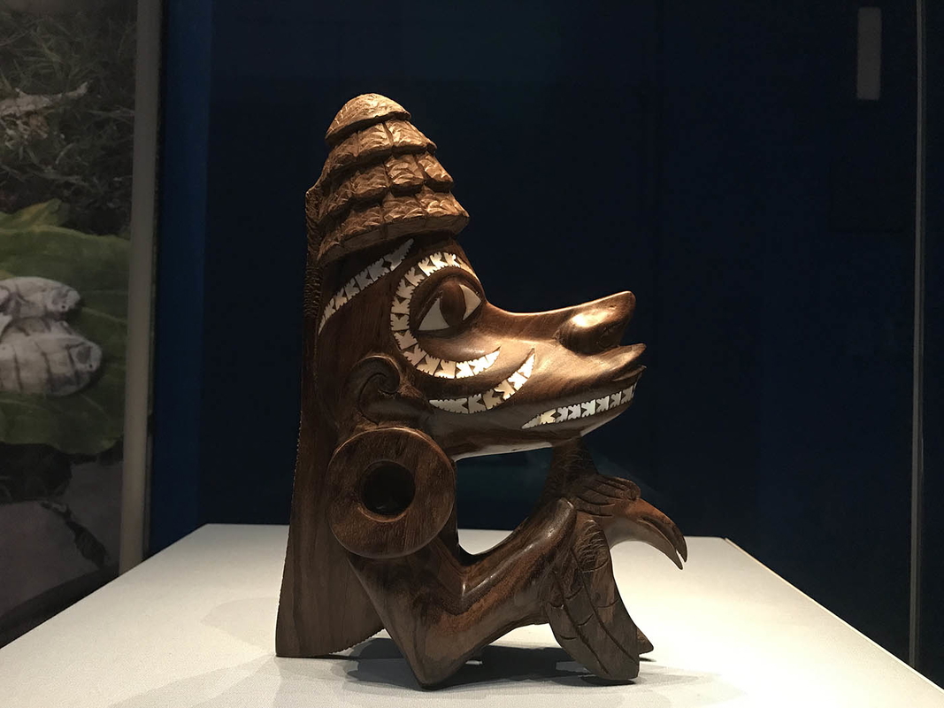 photo canoe figurehead solomon islands