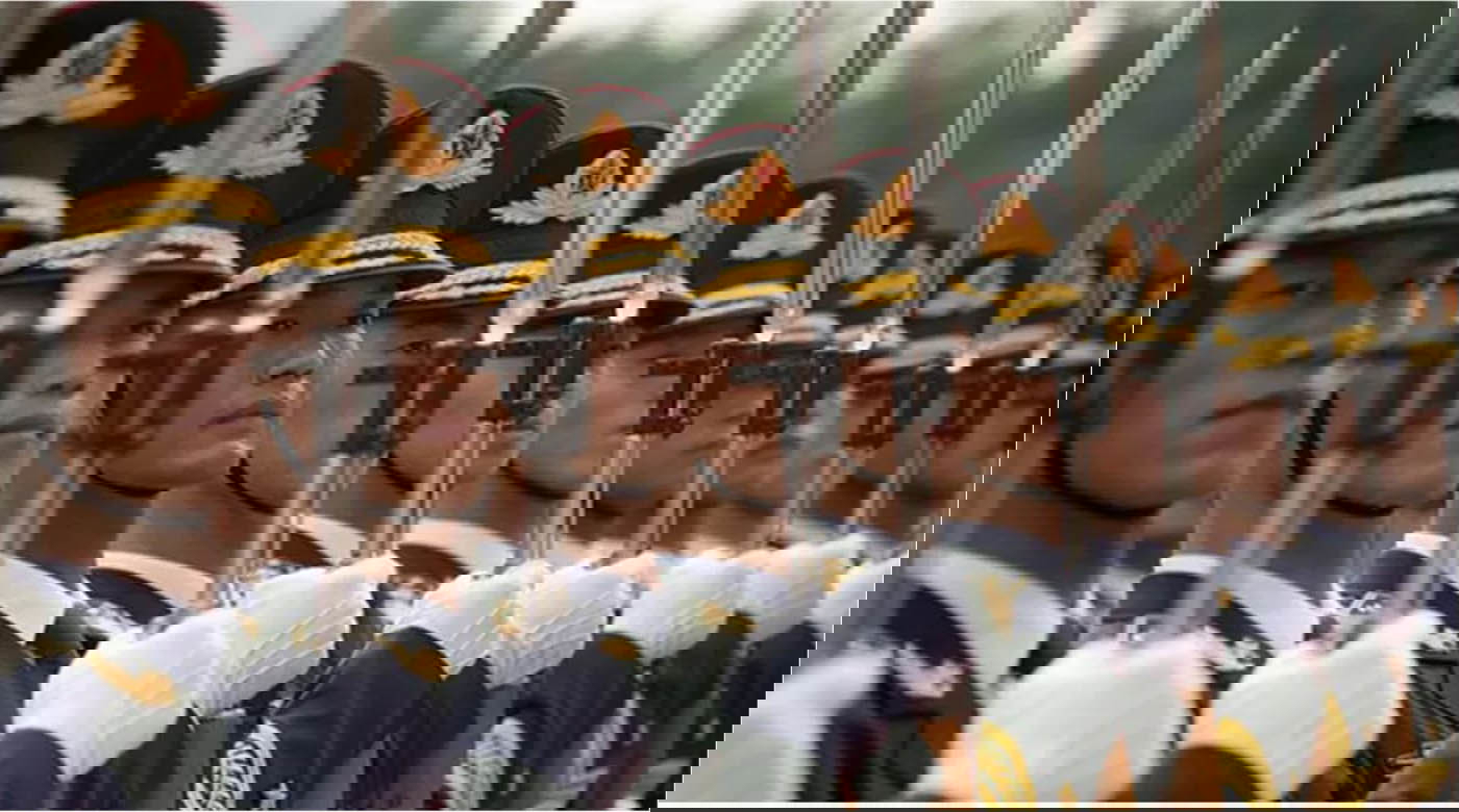 dominique pineiro china pla soldiers photo