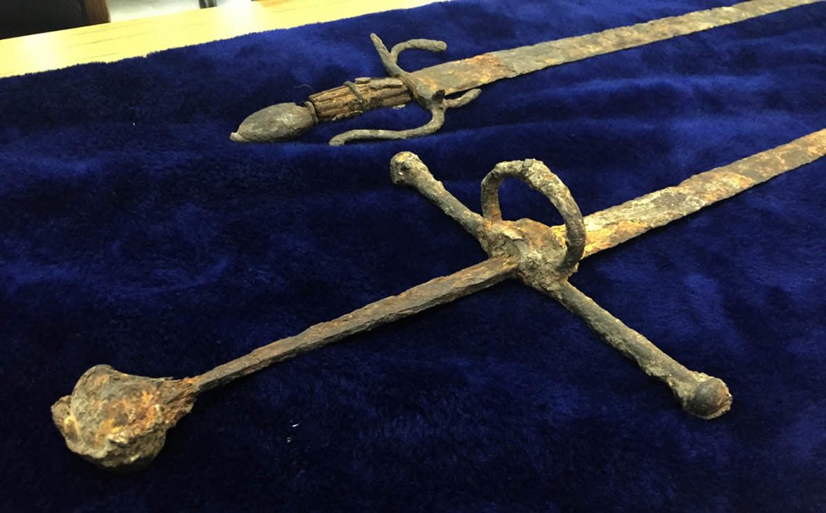 longsword with ring guard