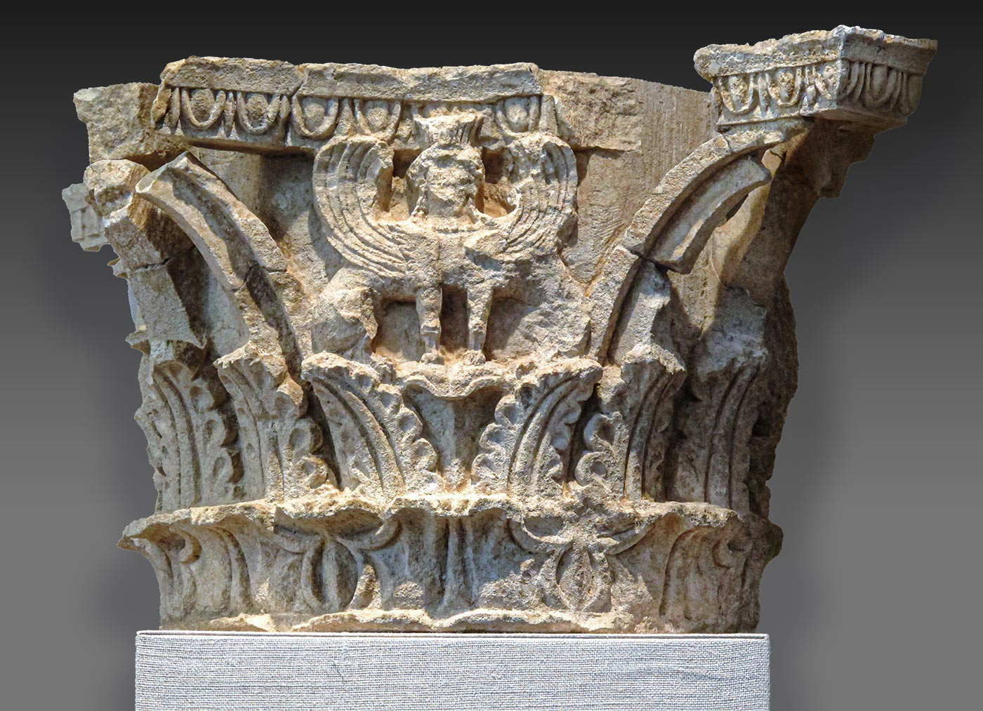 renaissance architecture corinthian capital column